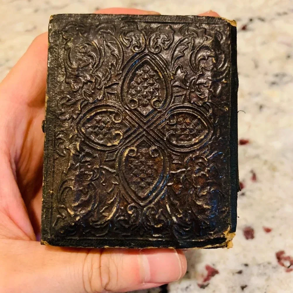Amazing 1/6 Plate Ambrotype Superb Masterpiece of Young Man Daguerreotype
